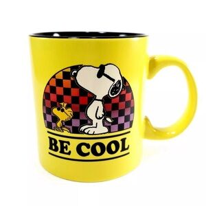 NEW!! 2024 Peanuts 20oz Ceramic Coffee Tea Mug Snoopy Woodstock “BE COOL” Yellow